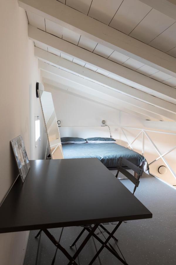 Xenia Apartments - Moderno Appartamento In Fondazione Prada Milan Bagian luar foto